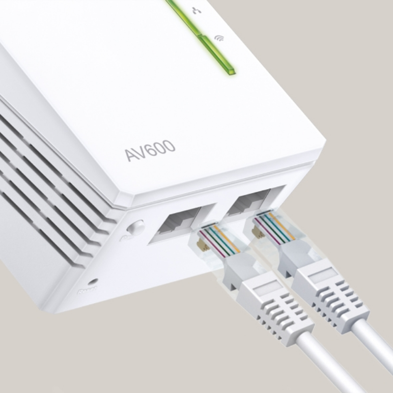Picture of TP-Link TL-WPA4220 (UK) TKIT Powerline Wi-Fi 3-Pack KIT