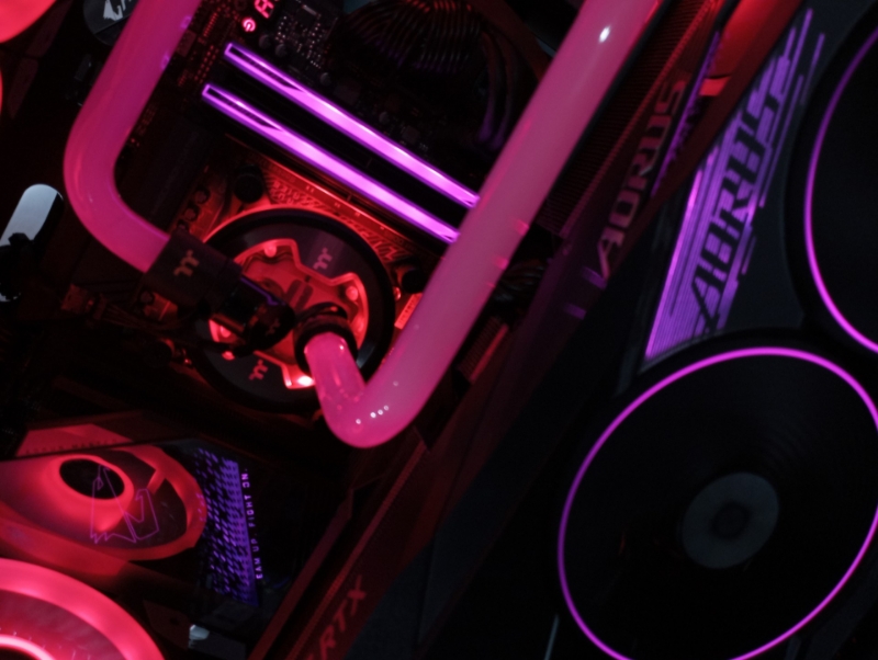 Picture of Poseidon Water-Loop PC System
